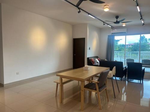Muji Wi-Fi Aircond HomeStay near Sandakan Sports Complex Muji Wi-Fi Aircond HomeStay near Sandakan Sports Complex