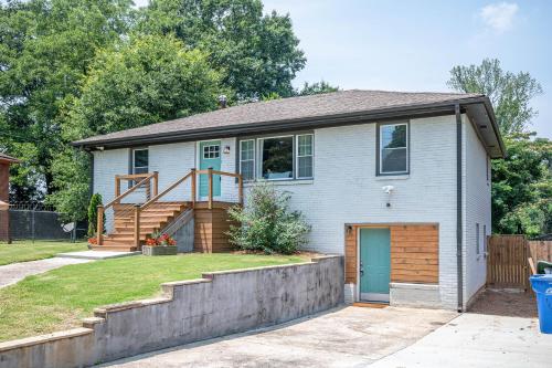 Exterior view, Charming 2BD/2BA in Florida Heights near cascade in Collier Heights Exterior view, Charming 2BD/2BA in Florida Heights near cascade in Collier Heights