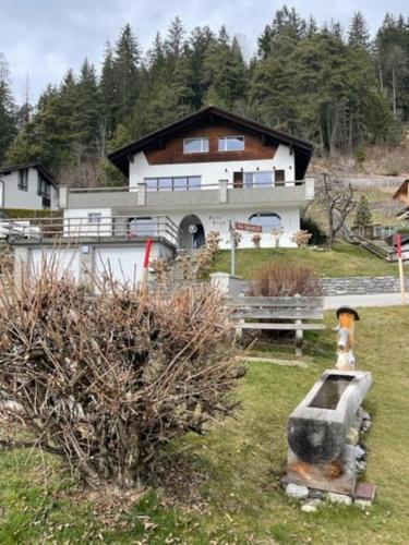 A szálláshely kívülről, Wohnung mit fantastischer Aussicht in Trin-Digg A szálláshely kívülről, Wohnung mit fantastischer Aussicht in Trin-Digg