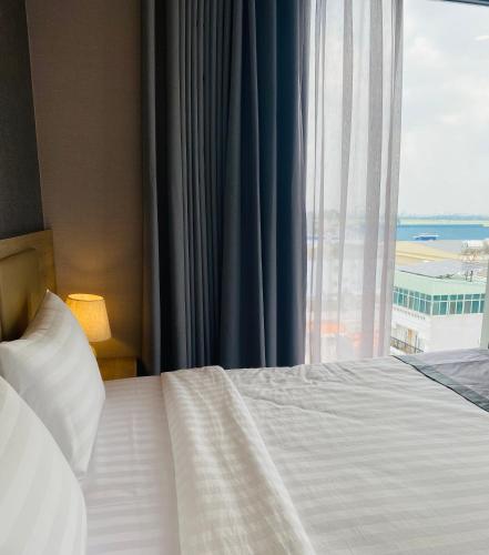 Hera Luxury Hotel in Tân Bình Hera Luxury Hotel in Tân Bình