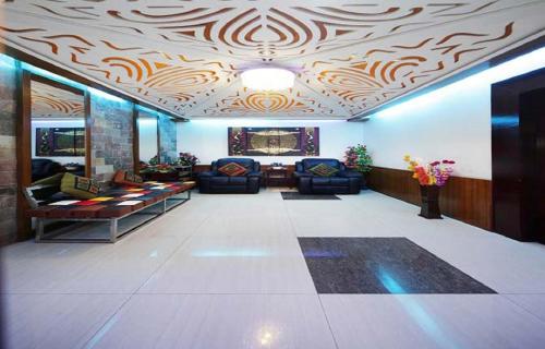 Shared lounge/TV area, Hotel The Cox Today in Cox's Bazar Shared lounge/TV area, Hotel The Cox Today in Cox's Bazar
