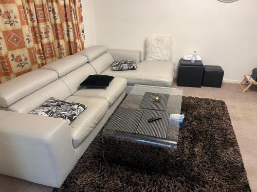 Private en Suite available in Gagan’s house! in Croydon Private en Suite available in Gagan’s house! in Croydon