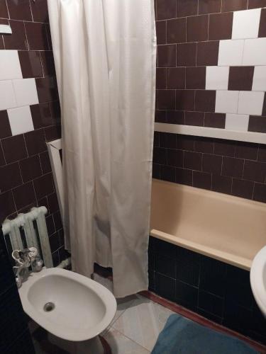 Banyo, Welcome Guest House in Tokmok Banyo, Welcome Guest House in Tokmok