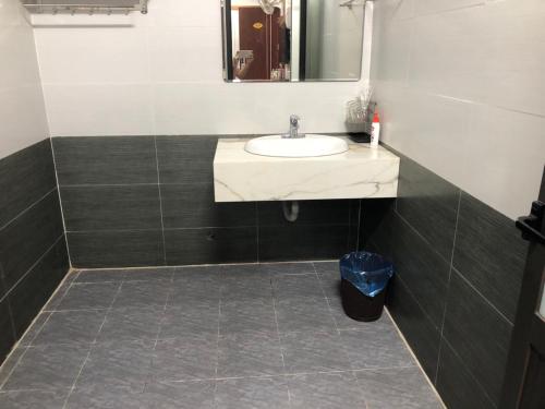 Bathroom, Binh Long II Hotel in Lai Chau Bathroom, Binh Long II Hotel in Lai Chau