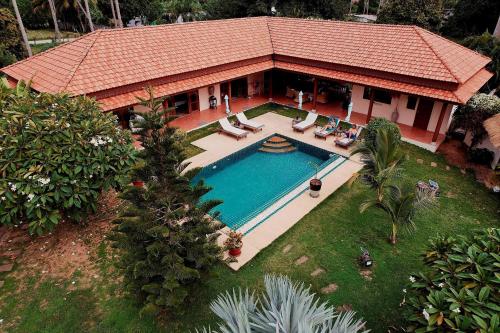 Garden, Laura Guest House-adult only- near Samui Aquarium and Tiger Zoo Garden, Laura Guest House-adult only- near Samui Aquarium and Tiger Zoo