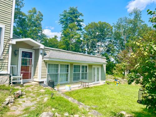 Rustic Colonial Home with Private Rooms in 瓦特柏利 (CT) Rustic Colonial Home with Private Rooms in 瓦特柏利 (CT)