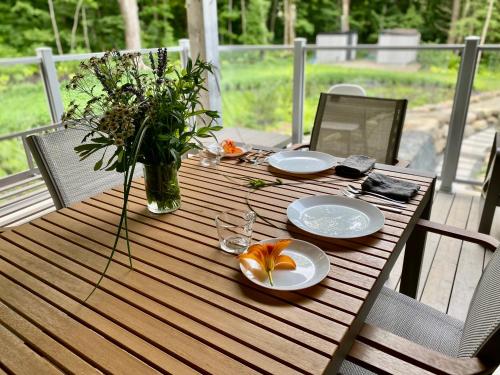 Eten en drinken, Le Camp Caché Shefford (Le Camp Cache Shefford) in Bromont (QC) Eten en drinken, Le Camp Caché Shefford (Le Camp Cache Shefford) in Bromont (QC)