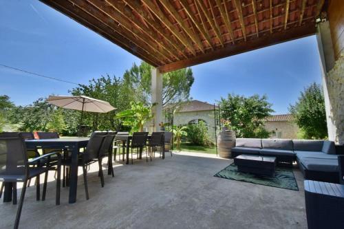 Chambre d'hôtes L'altitude - Domaine la Rose des vents (Chambre d'hotes L'altitude - Domaine la Rose des vents) in Castelnau Sur L'Auvignon Chambre d'hôtes L'altitude - Domaine la Rose des vents (Chambre d'hotes L'altitude - Domaine la Rose des vents) in Castelnau Sur L'Auvignon