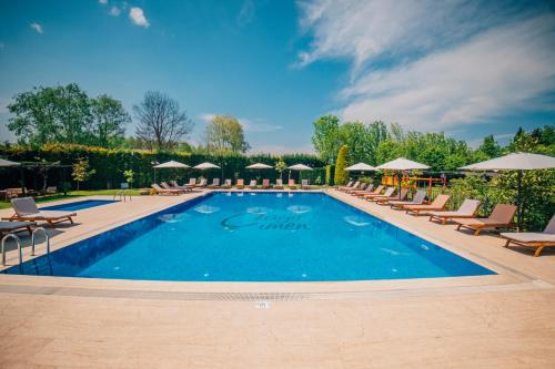 Swimming pool, Sapanca Cayir Cimen Otel in Sapanca Swimming pool, Sapanca Cayir Cimen Otel in Sapanca
