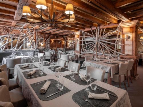 Restaurant, Hotel Eterlou in Meribel Restaurant, Hotel Eterlou in Meribel