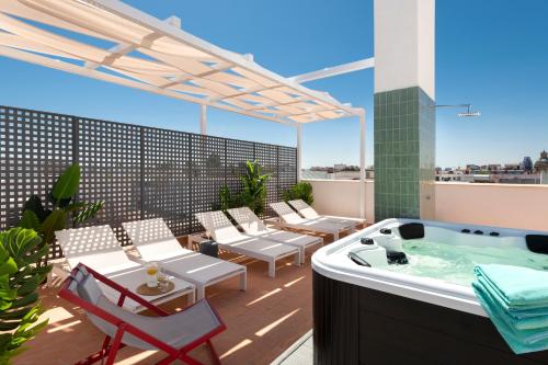 Magno Apartments San Gil - Shared Jacuzzi