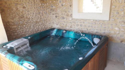 wellnessfaciliteiten, Chambre à la ferme au milieu des lavandes (Chambre a la ferme au milieu des lavandes) in Valensole wellnessfaciliteiten, Chambre à la ferme au milieu des lavandes (Chambre a la ferme au milieu des lavandes) in Valensole