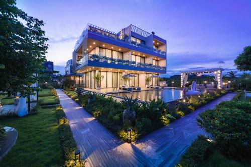 Сад, Tahagi Villa Tuan Chau Ha Long in Hạ Long Сад, Tahagi Villa Tuan Chau Ha Long in Hạ Long