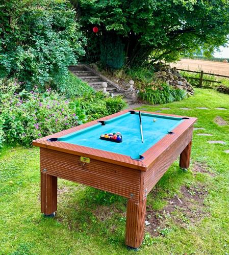 Cotswold Way Getaway Home & Cabin Sleeps 20 in Wick Cotswold Way Getaway Home & Cabin Sleeps 20 in Wick