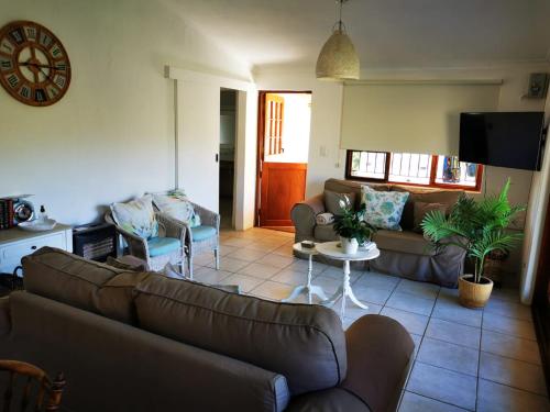 Sipreslaan Selfsorg Gastehuis in Ladismith Sipreslaan Selfsorg Gastehuis in Ladismith