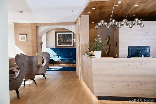 Előcsarnok, Seebockenhotel Zum Weißen Hirschen in St Wolfgang im Salzkammergut városközpont Előcsarnok, Seebockenhotel Zum Weißen Hirschen in St Wolfgang im Salzkammergut városközpont