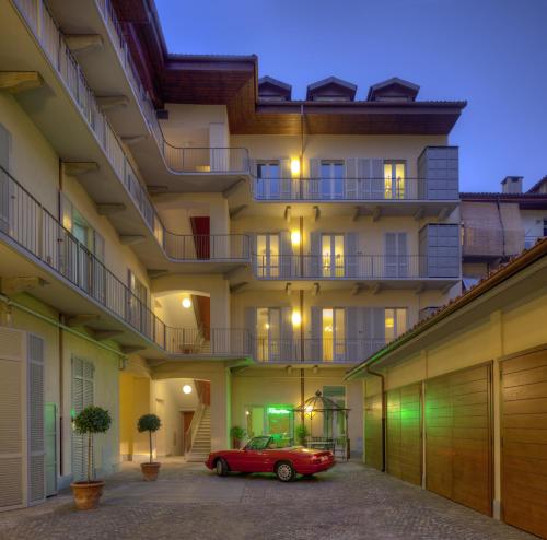 Entree, Santa Giulia Hotel e Residence Torino near Piazza Vittorio Veneto Entree, Santa Giulia Hotel e Residence Torino near Piazza Vittorio Veneto