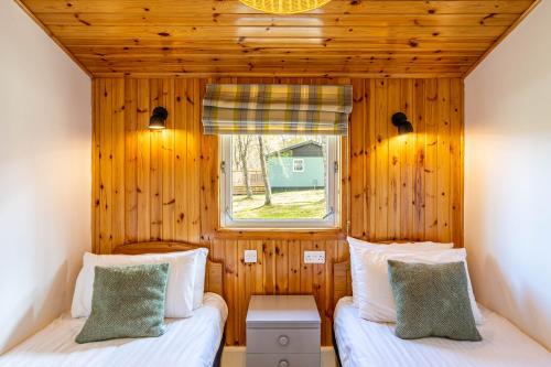 Heather Lodge 1 with Hot Tub