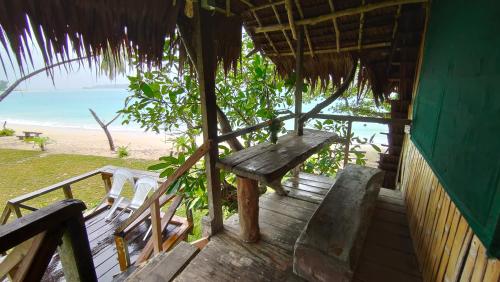 Serenity Family Treehouse in Port Olry Serenity Family Treehouse in Port Olry