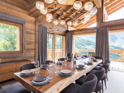 Chalet luxe 15 pers avec sauna et jacuzzi aux 3 Vallées - FR-1-570-32 (Chalet luxe 15 pers avec sauna et jacuzzi aux 3 Vallees - FR-1-570-32) in Saint-Marcel Chalet luxe 15 pers avec sauna et jacuzzi aux 3 Vallées - FR-1-570-32 (Chalet luxe 15 pers avec sauna et jacuzzi aux 3 Vallees - FR-1-570-32) in Saint-Marcel