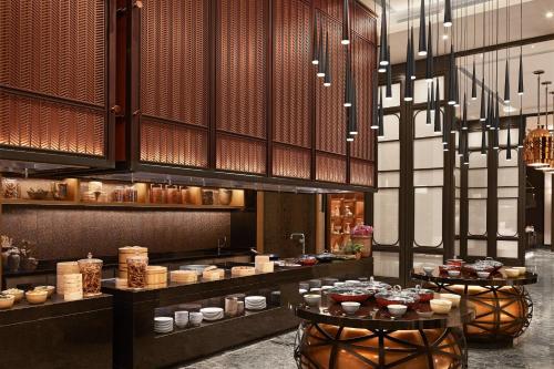 Restaurant, The Ritz-Carlton, Pune near Aga Khan Palace Restaurant, The Ritz-Carlton, Pune near Aga Khan Palace