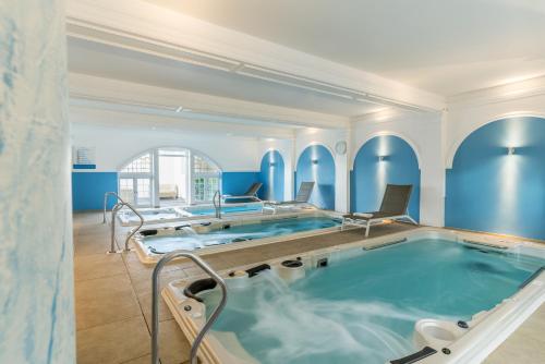 Gyógyfürdő, The Headland Hotel & Spa in Torquay Gyógyfürdő, The Headland Hotel & Spa in Torquay