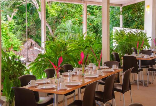 Étterem, Hotel Ixzi Plus in Ixtapa Vízpart Étterem, Hotel Ixzi Plus in Ixtapa Vízpart