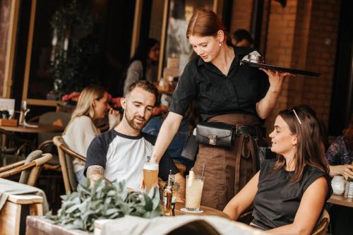 Queen Hotel in City Center Queen Hotel in City Center