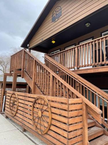 ParkWay Yellowstone Guest House Apartment #3 in Gardiner (Montana) ParkWay Yellowstone Guest House Apartment #3 in Gardiner (Montana)
