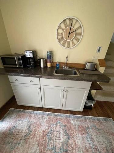 Parkway Yellowstone Guest House Apartment #5 in Gardiner (MT) Parkway Yellowstone Guest House Apartment #5 in Gardiner (MT)