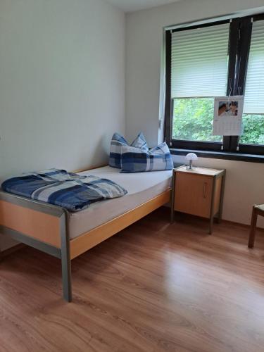 Monteur- und Ferienwohnung im Obergeschoss und Dachgeschoss - Familie Weber in Hainichen Monteur- und Ferienwohnung im Obergeschoss und Dachgeschoss - Familie Weber in Hainichen