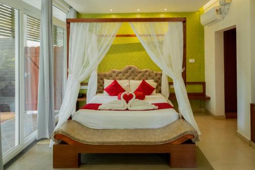 Kuruva Island Resort And Spa in Kattikkulam Kuruva Island Resort And Spa in Kattikkulam