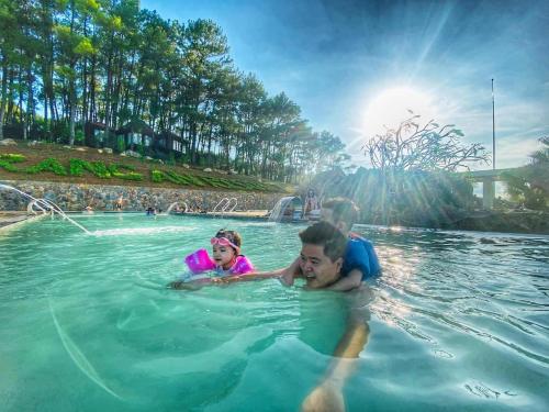 bazen, Trang An Golf and Resort in naselje Nho Quan / Cuc Phuong bazen, Trang An Golf and Resort in naselje Nho Quan / Cuc Phuong