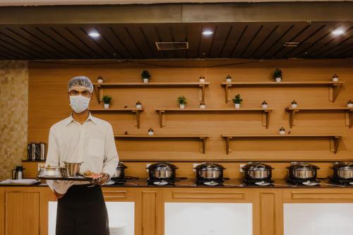 Restaurant, Hotel Myriad Lucknow in Hussainganj Restaurant, Hotel Myriad Lucknow in Hussainganj