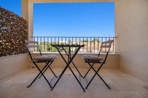balkon/terras, Deux suites haut standing duplex proche St. Tropez in Cogolin balkon/terras, Deux suites haut standing duplex proche St. Tropez in Cogolin