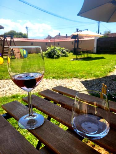 Kert, Porumbacu381 - Casa de Oaspeti Faini in Porumbacu De Sus Kert, Porumbacu381 - Casa de Oaspeti Faini in Porumbacu De Sus