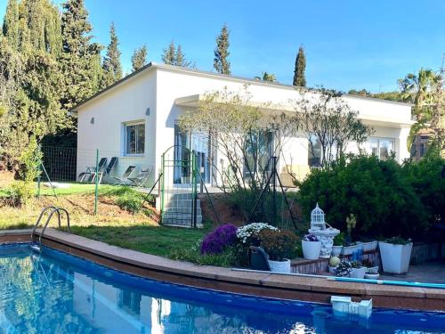 Independent house Casazul with swimming pool