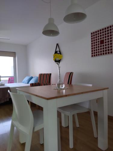 One-Bedroom Apartment image 8