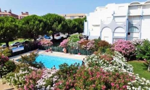 T2 tout équipé floralie 2 (T2 tout equipe floralie 2) in 勒格羅-迪魯瓦 T2 tout équipé floralie 2 (T2 tout equipe floralie 2) in 勒格羅-迪魯瓦