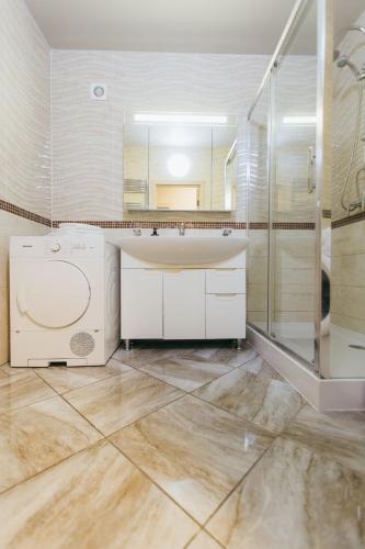 Kupaonica, Atlant luxury Big Family Apart on Golovna in Chernivtsi Kupaonica, Atlant luxury Big Family Apart on Golovna in Chernivtsi