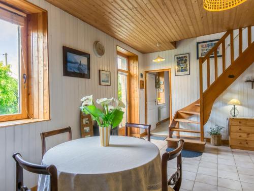 Holiday Home Bleue by Interhome in 路基克亞 Holiday Home Bleue by Interhome in 路基克亞