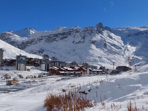 Apartment Le Bec Rouge - Le Lac-2 by Interhome in Tignes Le Lac Apartment Le Bec Rouge - Le Lac-2 by Interhome in Tignes Le Lac