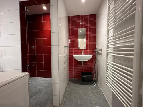Holiday Home Bungalowpark Landsrade by Interhome in Gulpen Holiday Home Bungalowpark Landsrade by Interhome in Gulpen