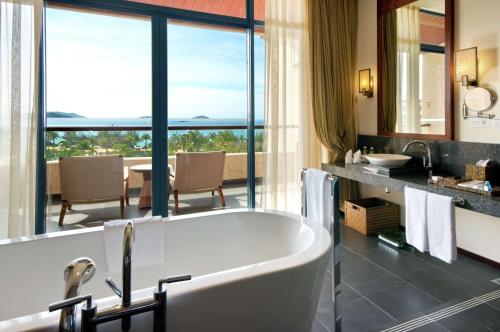 浴室, 三亞亞龍灣希爾頓酒店 (Hilton Sanya Yalong Bay Resort & Spa) in 三亞 浴室, 三亞亞龍灣希爾頓酒店 (Hilton Sanya Yalong Bay Resort & Spa) in 三亞