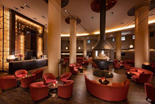 Bar/lounge, Hilton Niseko Village in Niseko Bar/lounge, Hilton Niseko Village in Niseko