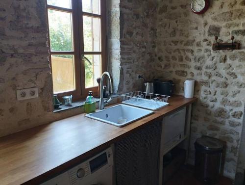 廚房, Le Bouchat : Maisonnette au calme pour 2 +1 guest in 盧希蒙特方 廚房, Le Bouchat : Maisonnette au calme pour 2 +1 guest in 盧希蒙特方
