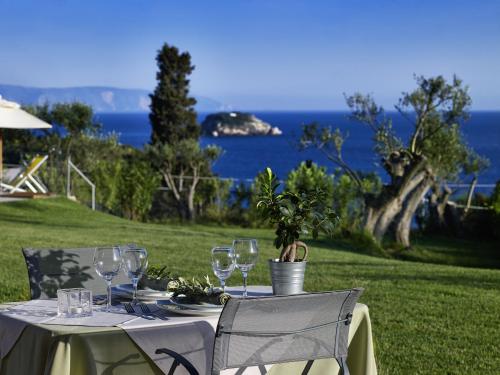 Restaurant, Leivatho Hotel in Kefalonia Restaurant, Leivatho Hotel in Kefalonia