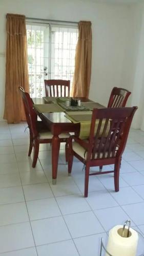 Lynn's Place in Castries Lynn's Place in Castries