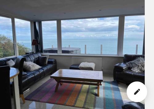 Létesítmények, Ebenezer in Carnlough Létesítmények, Ebenezer in Carnlough