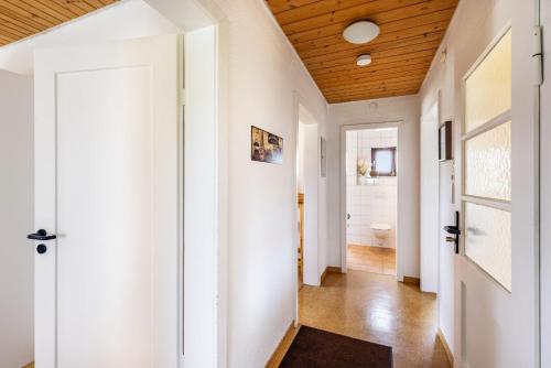 Fürdőszoba, Ferienwohnung Kalkau in Lichtenstein (Tubingen) Fürdőszoba, Ferienwohnung Kalkau in Lichtenstein (Tubingen)